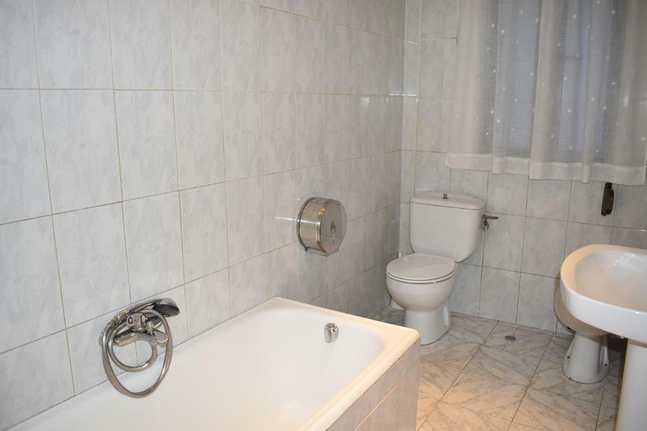 Hostal Oviedo Hotel เลออน ภายนอก รูปภาพ