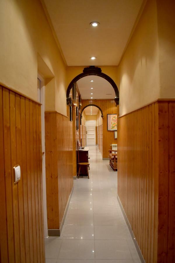 Hostal Oviedo Hotel เลออน ภายนอก รูปภาพ