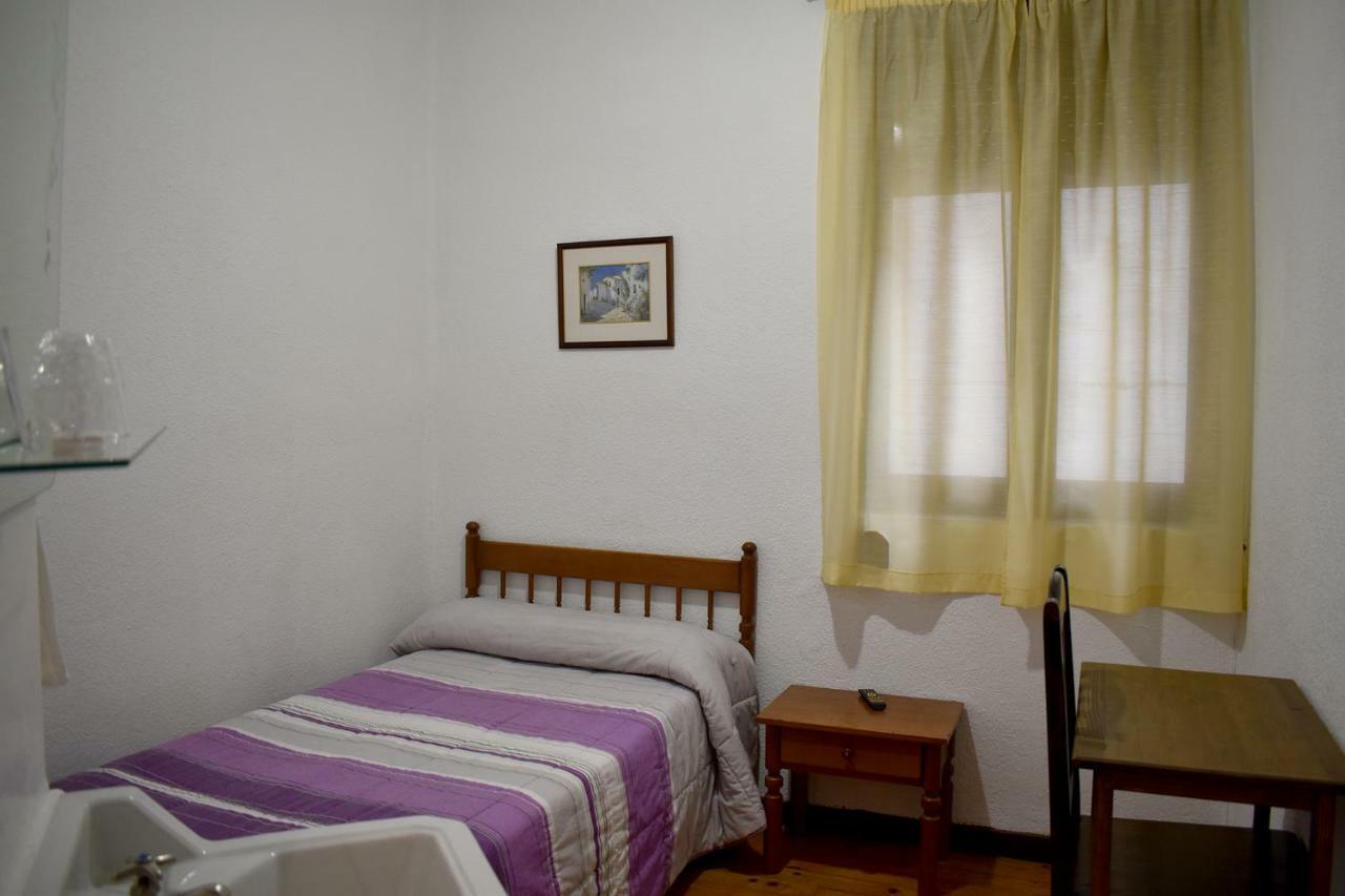 Hostal Oviedo Hotel เลออน ภายนอก รูปภาพ