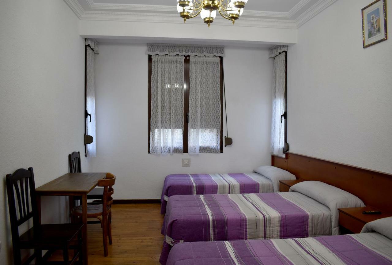 Hostal Oviedo Hotel เลออน ภายนอก รูปภาพ