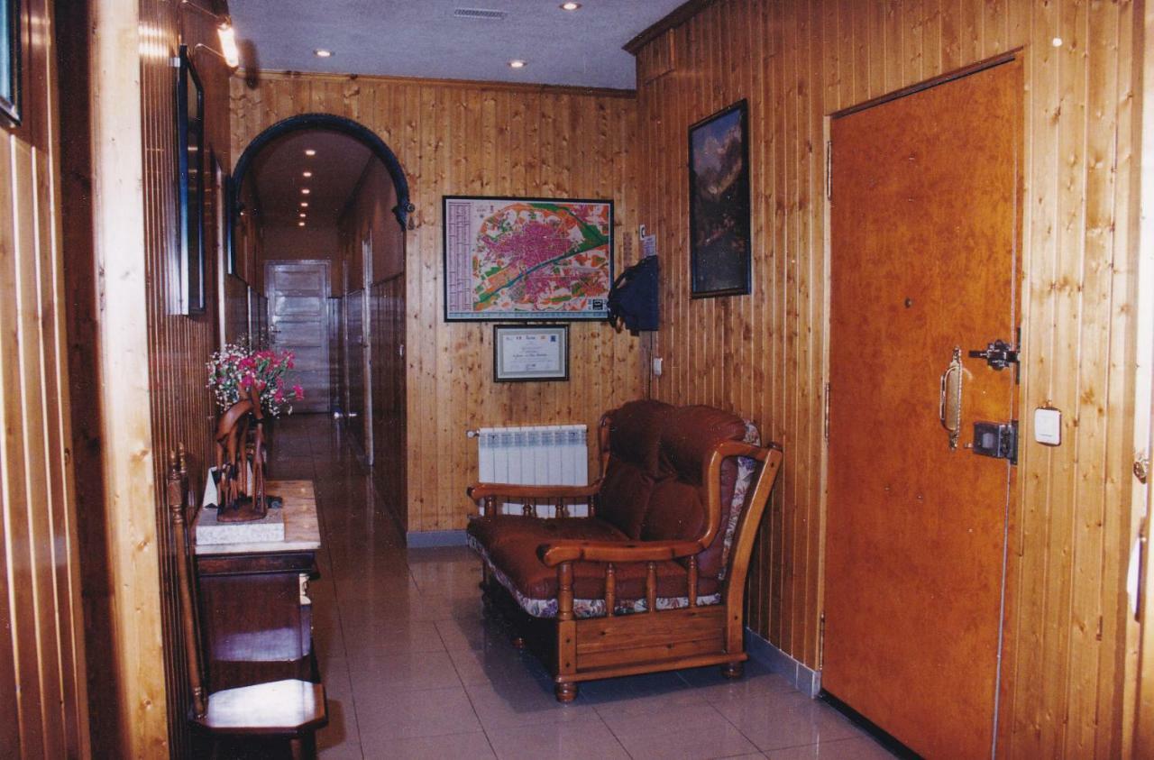 Hostal Oviedo Hotel เลออน ภายนอก รูปภาพ